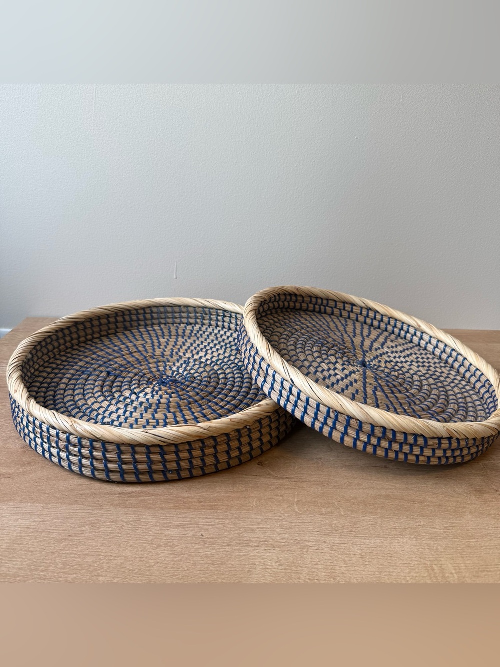 Lauren McBride | Set Of 2 Seagrass Round Decor Trays | Navy
